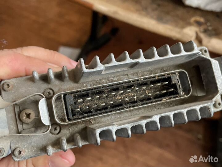 Эбу Mercedes-Benz