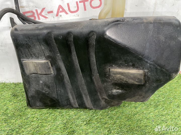 Бачок стеклоомывателя Chevrolet Suburban GMT400