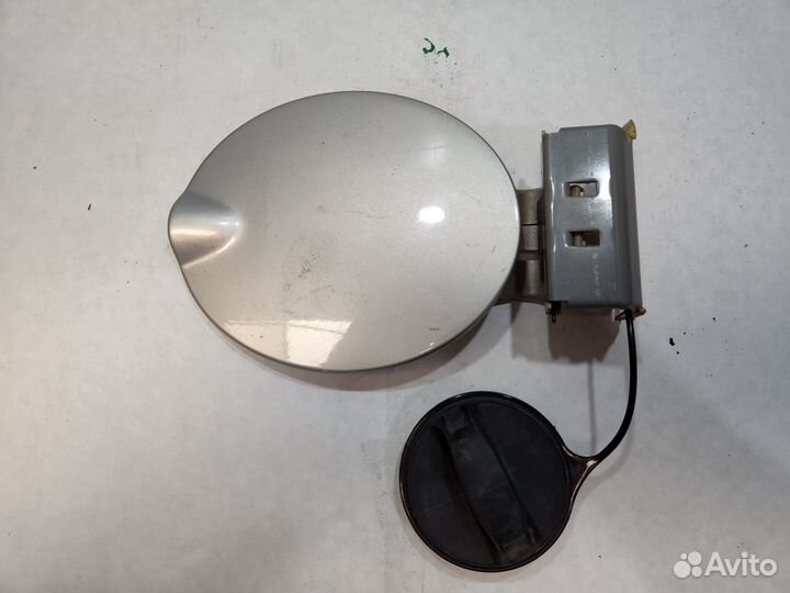 Лючок бензобака лада калина(седан) -96