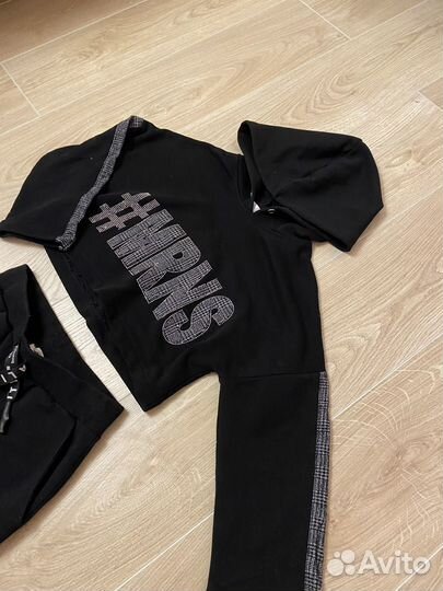 Костюм на девочку 140-146