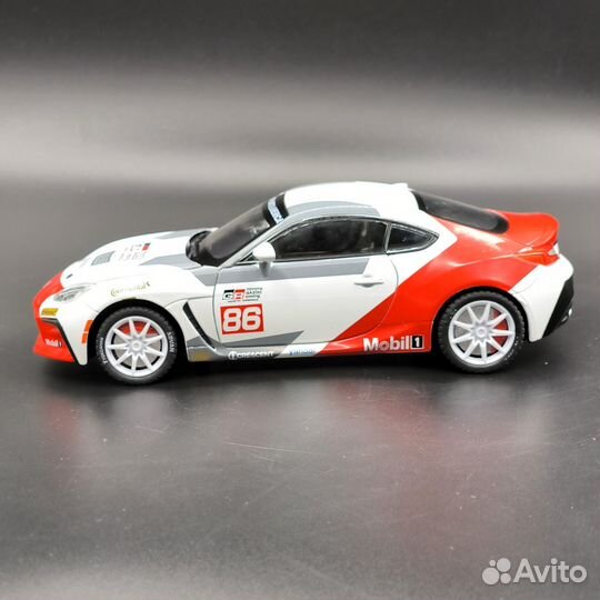 Машина металлическая Toyota Gt 86 белая