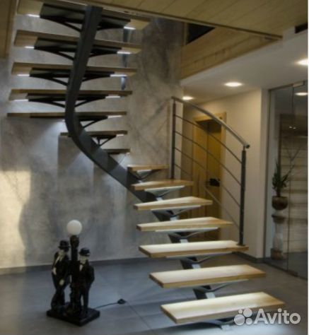 Лестница на монокосоуре в рассрочку