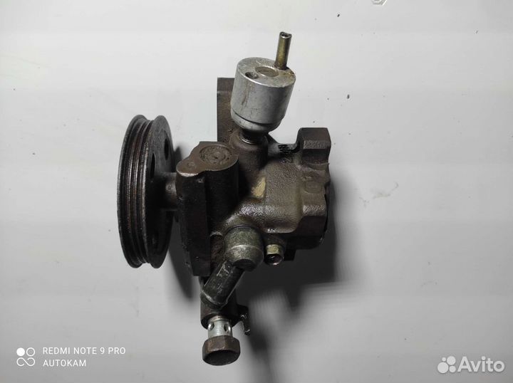Насос гидроусилителя Toyota vista,Camry sv30