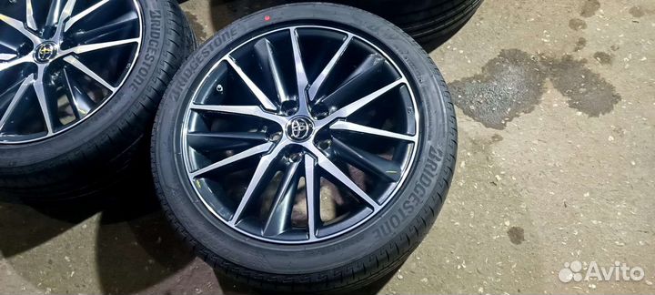 Toyota Camry 70 2023 новые колеса R18 оригинал