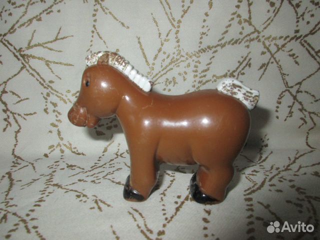 Лошадка колкий пластик винтаж СССР