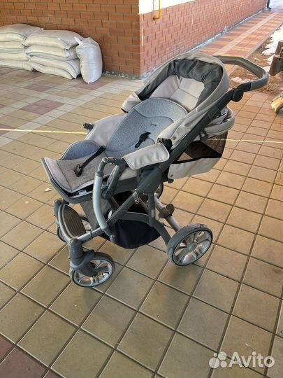 Прогулочная коляска 2 в 1