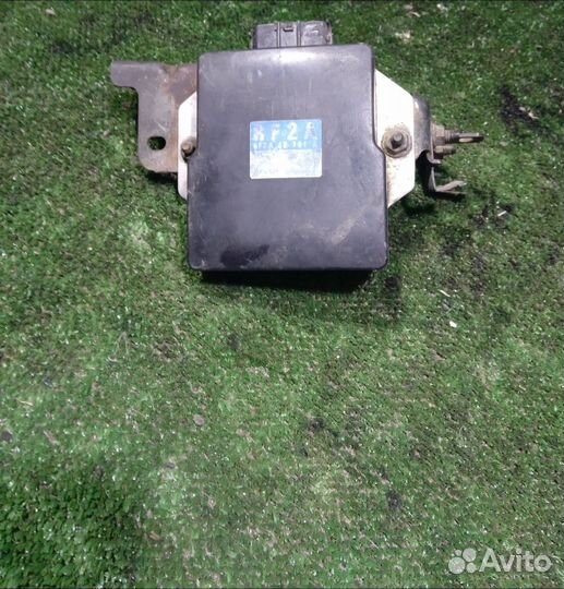 Реле топливного насоса Mazda 626