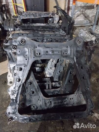 Подрамник (балка) Nissan X-Trail T31 передний