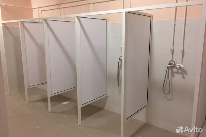 Общественные душевые перегородки