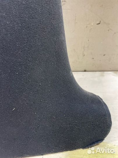 Обшивка стойки кузова правая Mercedes-Benz E-Class