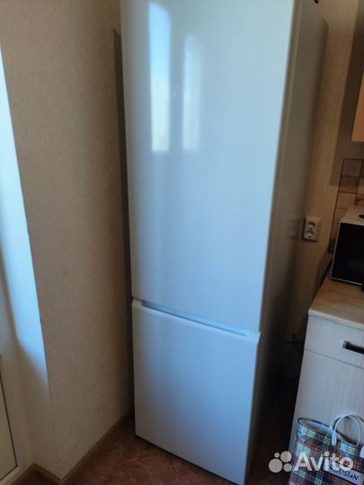 Холодильник TCL (TRF-275WEA+)