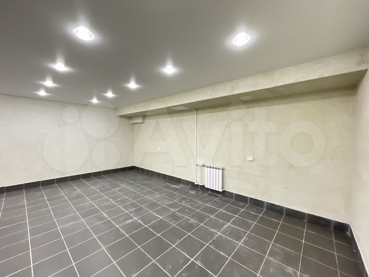 Помещение, 35,7 м2, новый ремонт, первая линия