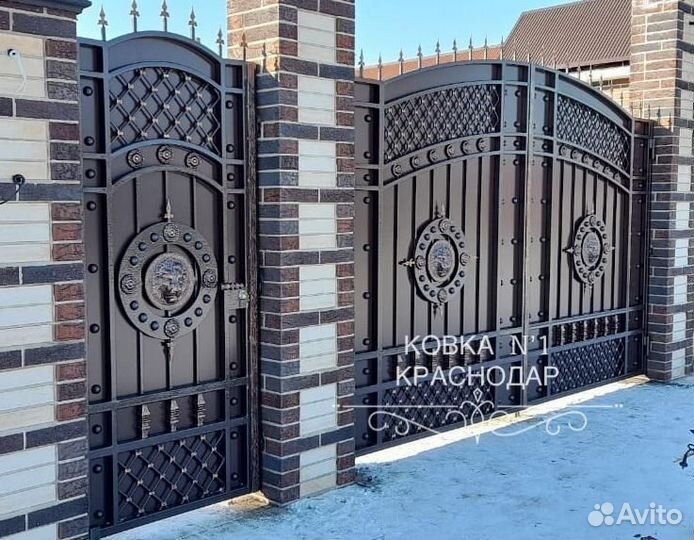 Кованые заборы и ворота