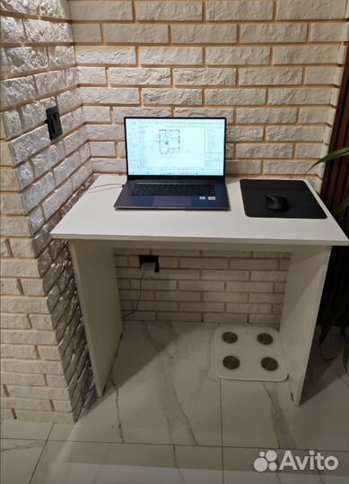 Письменный стол новый