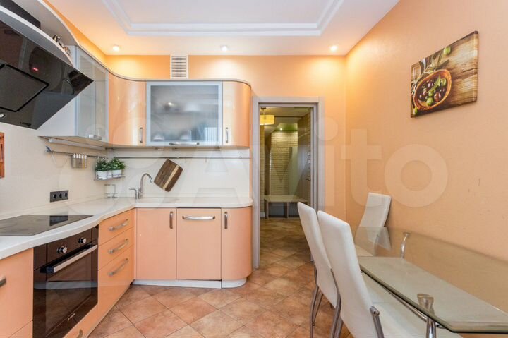 3-к. квартира, 85 м², 19/22 эт.