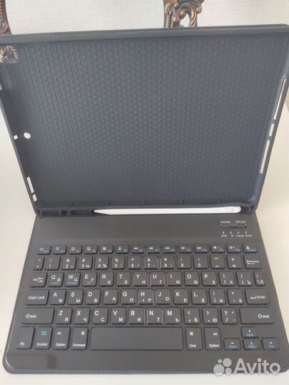 Чехол с клавиатурой и мышкой iPad 10.2