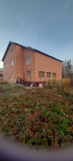 Коттедж 240 м² на участке 16 сот.