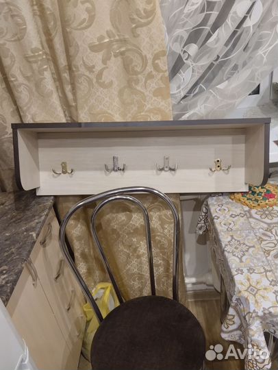 Вешалка в прихожую