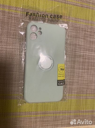 Чехлы на iPhone 11