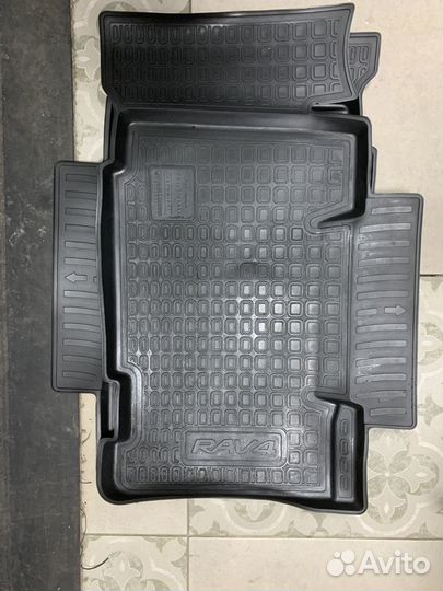 Оригинальные коврики в салон Toyota Rav4 4 покол