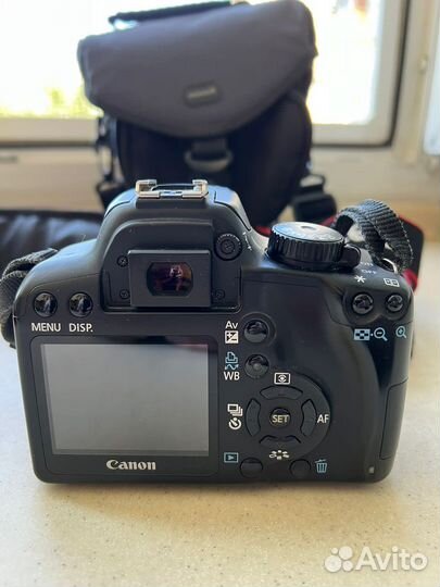 Зеркальный фотоаппарат Canon EOS 1000D