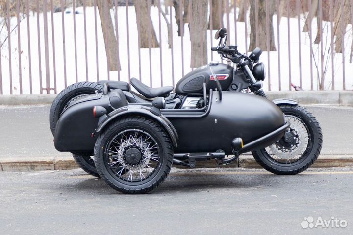 Мотоцикл cj adept 700 с боковым прицепом