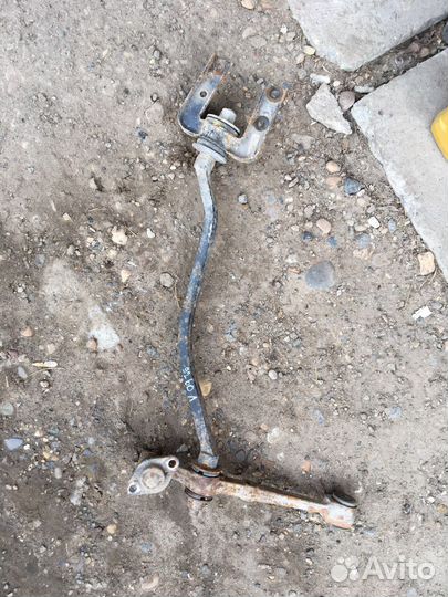 Рычаг левый в сборе Granta
