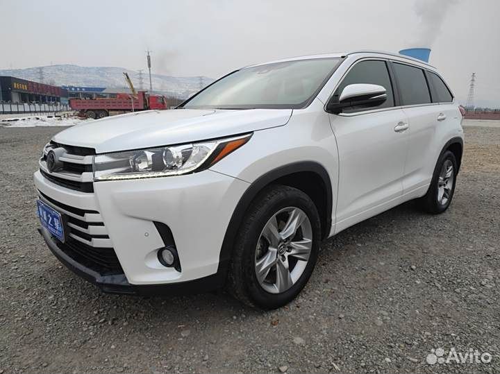 Toyota Highlander 2.0 AT, 2021, 28 000 км