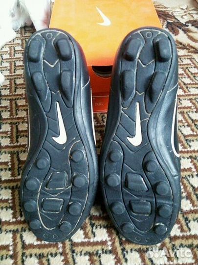 Бутсы Nike (36.5)