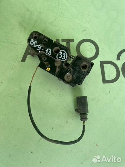 Замок капота Audi Q7 4L 3.0L BUG 2008