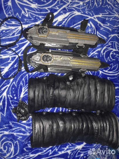 Наручи ассасина black flag