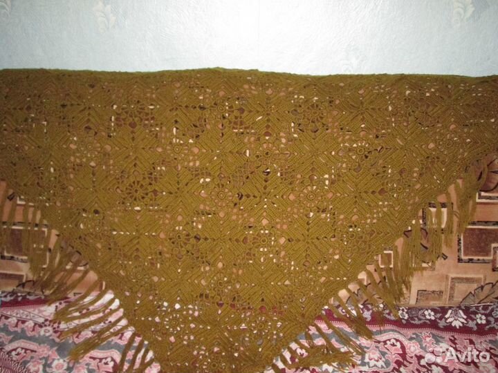 Шаль вязаная