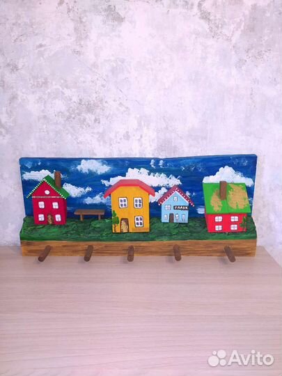 Детская настенная вешалка