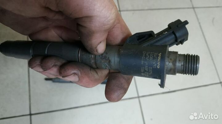 Форсунка дизельная электрическая Volvo XC60
