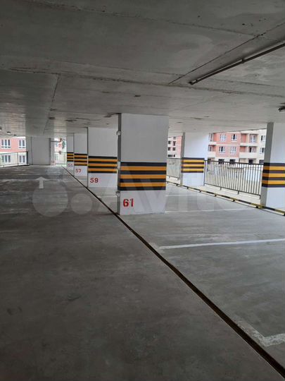 Машиноместо, 14 м²