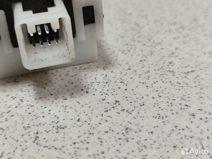 Кнопка обогрева сидения Toyota Land Cruiser 200