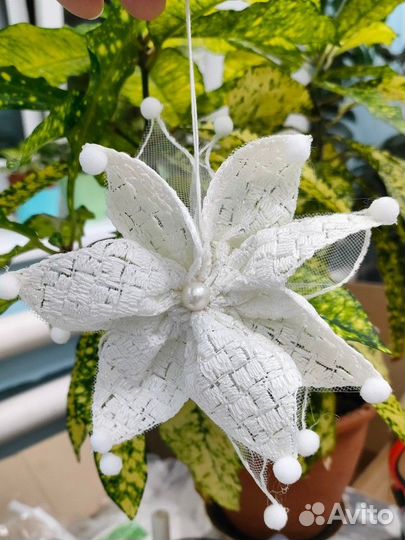 Новогодний декор - снежные цветы