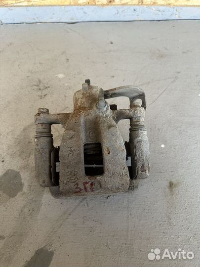 Суппорт задний правый hyundai solaris 1