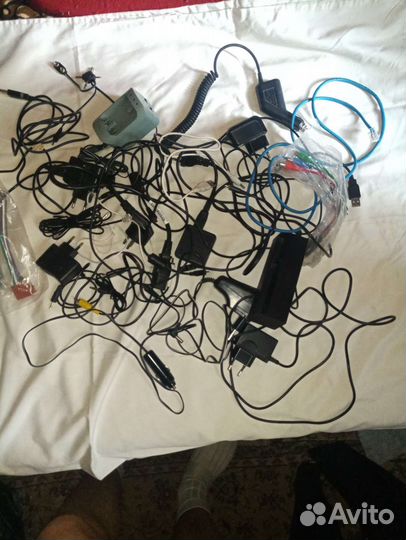 Разные зарядки,шнуры