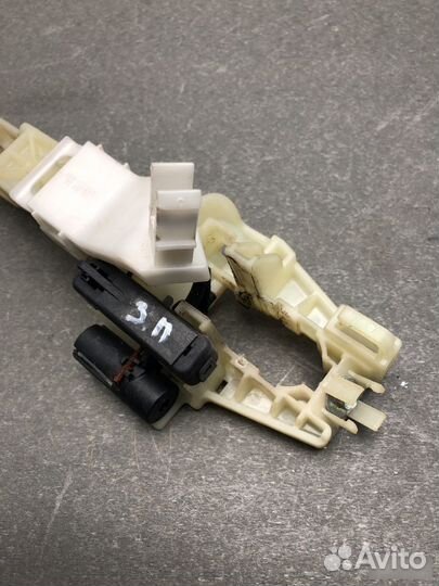 Кронштейн ручки задний правый Hyundai Genesis G80