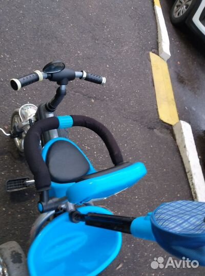 Трехколесный велосипед