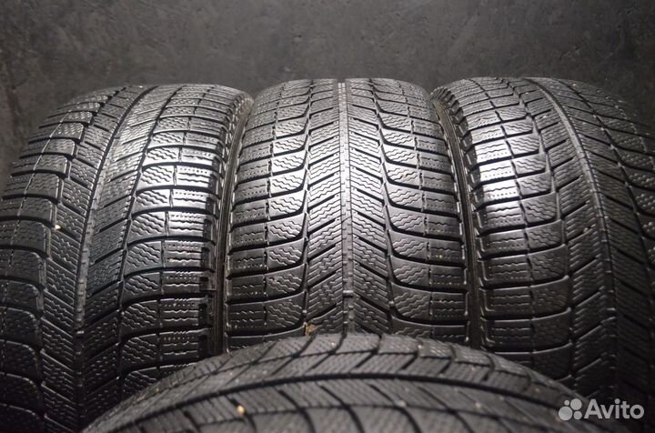 Michelin X-Ice XI3 245/45 R18 100H