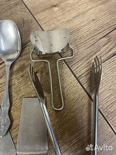 Столовые прибора щепцы, лопатки, ложки
