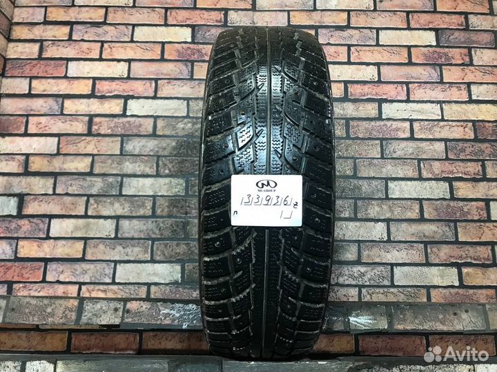 Kumho I'Zen RV Stud KC16 215/70 R16 100T