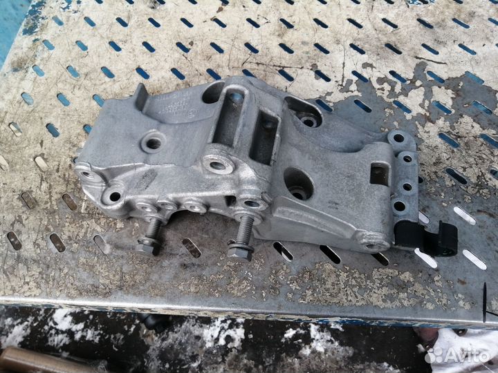 Кронштейн генератора B47D20 BMW X4 F26 X3 F25