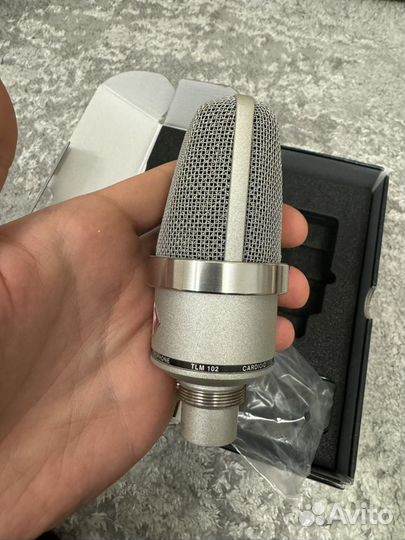 Студийный микрофон Neumann TLM 102(Чек имеется)