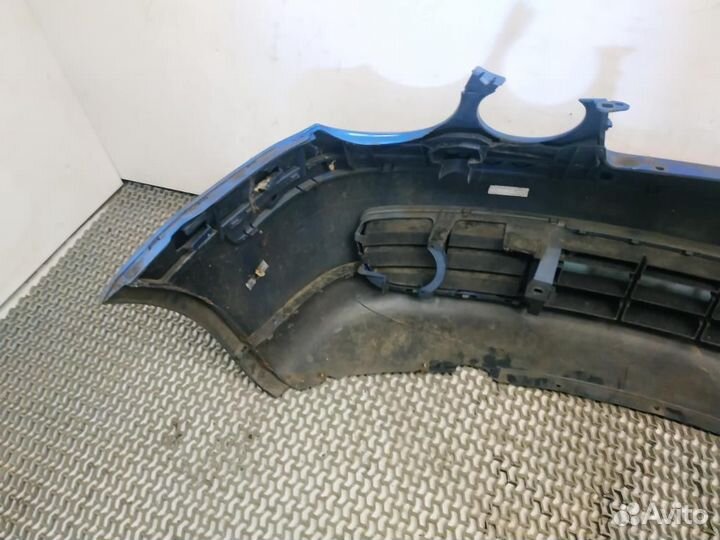 Бампер передний Volkswagen Polo 4 2002 6Q0807221