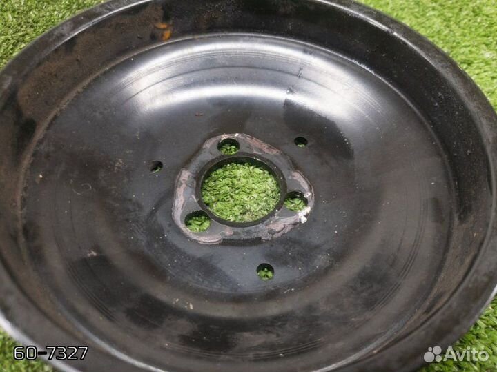 Шкив помпы Audi A4 B8 cala 2009