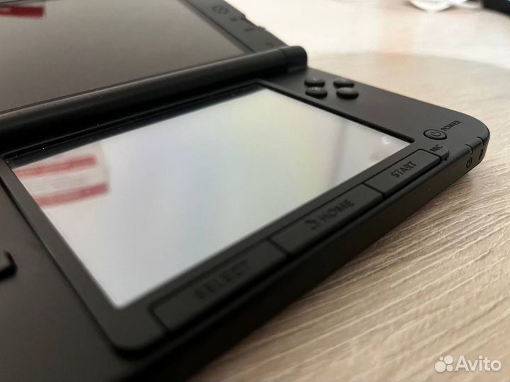 Nintendo 3DS XL + подставка с зарядкой