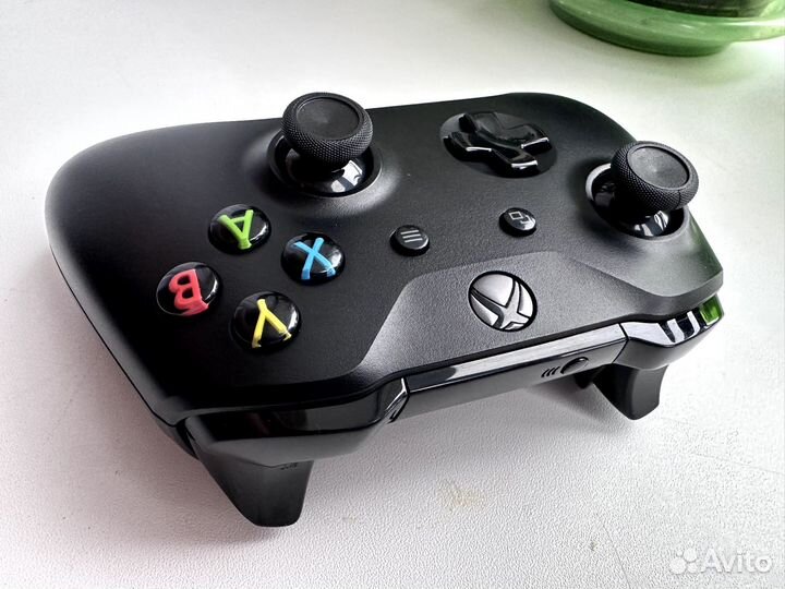 Геймпад xbox one s